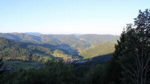 Dieses Bild zeigt eine Webcam-Aufnahme vom Achertal, aufgenommen am Freitag, den 10.07.2026 um 06:50 Uhr. Die Temperatur betrug 18.6°C.