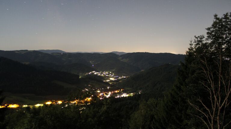 Dieses Bild zeigt eine Webcam-Aufnahme vom Achertal, aufgenommen am Sonntag, den 05.07.2026 um 02:30 Uhr. Die Temperatur betrug 17.8°C.