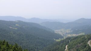Dieses Bild zeigt eine Webcam-Aufnahme vom Achertal, aufgenommen am Samstag, den 14.06.2025 um 14:40 Uhr. Die Temperatur betrug 25.2°C.