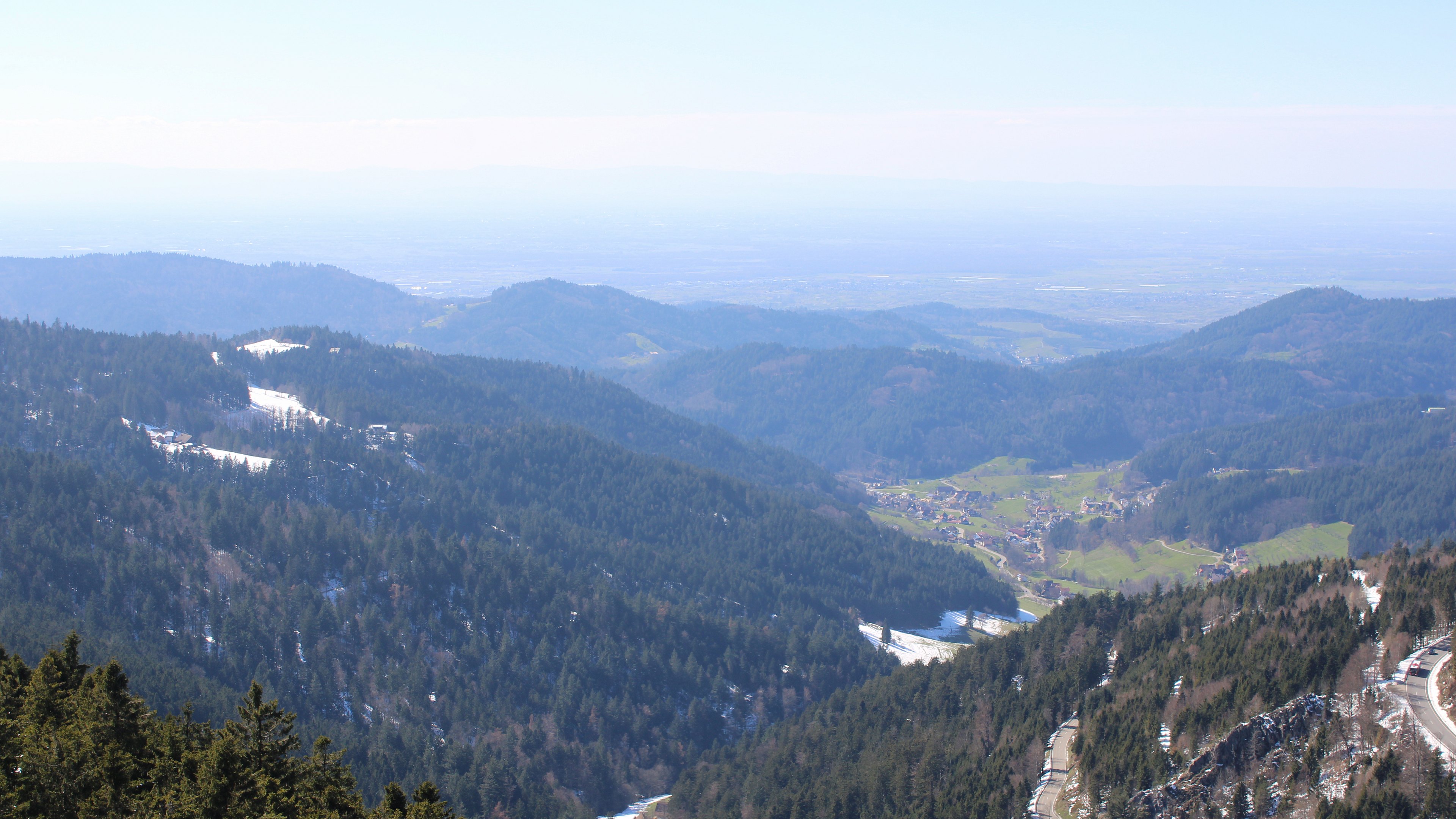 Zum Fotoarchiv vom Donnerstag, 2. April 2026