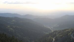 Dieses Bild zeigt eine Webcam-Aufnahme vom Achertal, aufgenommen am Sonntag, den 19.04.2026 um 19:40 Uhr. Die Temperatur betrug 6.7°C.