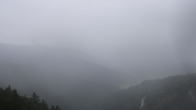 Dieses Bild zeigt eine Webcam-Aufnahme vom Achertal, aufgenommen am Mittwoch, den 16.07.2025 um 12:50 Uhr. Die Temperatur betrug 10.8°C.