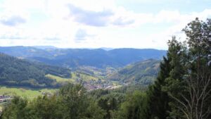 Dieses Bild zeigt eine Webcam-Aufnahme vom Achertal, aufgenommen am Montag, den 14.09.2026 um 14:30 Uhr. Die Temperatur betrug 22.3°C.