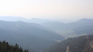 Dieses Bild zeigt eine Webcam-Aufnahme vom Achertal, aufgenommen am Sonntag, den 22.03.2026 um 16:00 Uhr. Die Temperatur betrug 6.6°C.