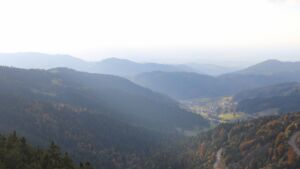 Dieses Bild zeigt eine Webcam-Aufnahme vom Achertal, aufgenommen am Dienstag, den 14.10.2025 um 17:20 Uhr. Die Temperatur betrug 10.2°C.
