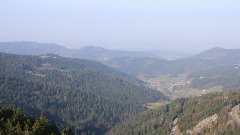 Dieses Bild zeigt eine Webcam-Aufnahme vom Achertal, aufgenommen am Dienstag, den 10.03.2026 um 09:10 Uhr. Die Temperatur betrug 8.6°C.