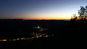 Dieses Bild zeigt eine Webcam-Aufnahme vom Achertal, aufgenommen am Montag, den 12.10.2026 um 19:40 Uhr. Die Temperatur betrug 11.1°C.