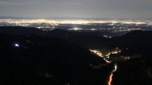 Dieses Bild zeigt eine Webcam-Aufnahme vom Achertal, aufgenommen am Dienstag, den 09.12.2025 um 06:40 Uhr. Die Temperatur betrug 9.4°C.