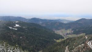 Dieses Bild zeigt eine Webcam-Aufnahme vom Achertal, aufgenommen am Freitag, den 28.11.2025 um 10:40 Uhr. Die Temperatur betrug 3°C.