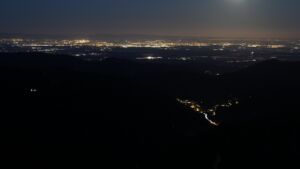 Dieses Bild zeigt eine Webcam-Aufnahme vom Achertal, aufgenommen am Montag, den 02.03.2026 um 06:10 Uhr. Die Temperatur betrug 4.9°C.