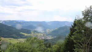 Dieses Bild zeigt eine Webcam-Aufnahme vom Achertal, aufgenommen am Freitag, den 17.07.2026 um 16:00 Uhr. Die Temperatur betrug 20.3°C.