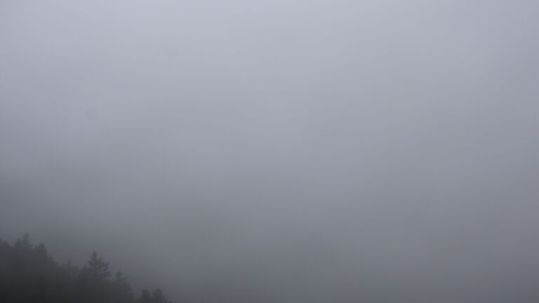 Dieses Bild zeigt eine Webcam-Aufnahme vom Achertal, aufgenommen am Sonntag, den 07.12.2025 um 11:20 Uhr. Die Temperatur betrug 4.5°C.