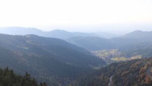 Dieses Bild zeigt eine Webcam-Aufnahme vom Achertal, aufgenommen am Dienstag, den 14.10.2025 um 17:10 Uhr. Die Temperatur betrug 10.4°C.