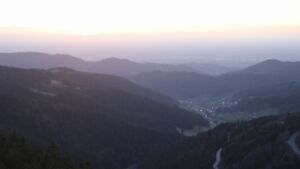 Dieses Bild zeigt eine Webcam-Aufnahme vom Achertal, aufgenommen am Donnerstag, den 12.03.2026 um 18:30 Uhr. Die Temperatur betrug 4.4°C.