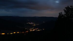 Dieses Bild zeigt eine Webcam-Aufnahme vom Achertal, aufgenommen am Montag, den 17.08.2026 um 21:30 Uhr. Die Temperatur betrug 18.8°C.