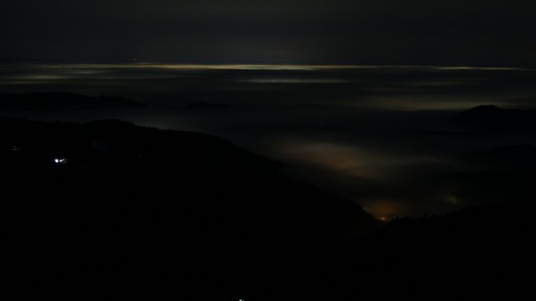 Dieses Bild zeigt eine Webcam-Aufnahme vom Achertal, aufgenommen am Sonntag, den 18.01.2026 um 02:30 Uhr. Die Temperatur betrug 4.4°C.