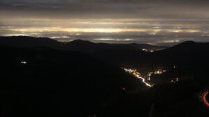 Dieses Bild zeigt eine Webcam-Aufnahme vom Achertal, aufgenommen am Donnerstag, den 11.12.2025 um 06:00 Uhr. Die Temperatur betrug 5.7°C.