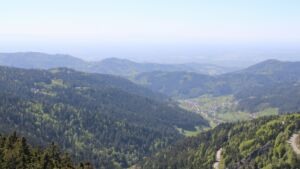 Dieses Bild zeigt eine Webcam-Aufnahme vom Achertal, aufgenommen am Donnerstag, den 30.04.2026 um 15:30 Uhr. Die Temperatur betrug 10.8°C.