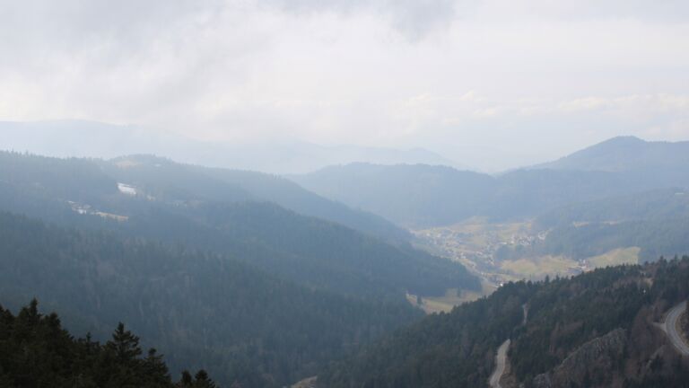 Dieses Bild zeigt eine Webcam-Aufnahme vom Achertal, aufgenommen am Montag, den 09.02.2026 um 14:40 Uhr. Die Temperatur betrug 3.1°C.