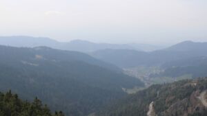 Dieses Bild zeigt eine Webcam-Aufnahme vom Achertal, aufgenommen am Dienstag, den 10.03.2026 um 14:50 Uhr. Die Temperatur betrug 9.7°C.