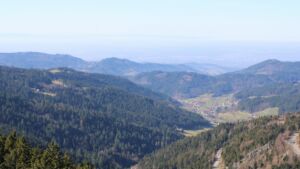 Dieses Bild zeigt eine Webcam-Aufnahme vom Achertal, aufgenommen am Donnerstag, den 26.02.2026 um 12:40 Uhr. Die Temperatur betrug 12.9°C.