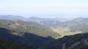 Dieses Bild zeigt eine Webcam-Aufnahme vom Achertal, aufgenommen am Samstag, den 18.04.2026 um 09:50 Uhr. Die Temperatur betrug 14.4°C.