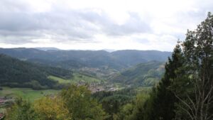 Dieses Bild zeigt eine Webcam-Aufnahme vom Achertal, aufgenommen am Donnerstag, den 22.10.2026 um 14:20 Uhr. Die Temperatur betrug 8.4°C.
