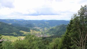 Dieses Bild zeigt eine Webcam-Aufnahme vom Achertal, aufgenommen am Donnerstag, den 11.06.2026 um 13:40 Uhr. Die Temperatur betrug 11.3°C.