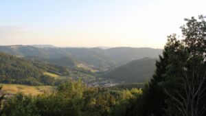 Dieses Bild zeigt eine Webcam-Aufnahme vom Achertal, aufgenommen am Freitag, den 07.08.2026 um 20:10 Uhr. Die Temperatur betrug 22.6°C.