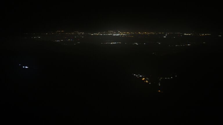 Dieses Bild zeigt eine Webcam-Aufnahme vom Achertal, aufgenommen am Dienstag, den 28.10.2025 um 00:30 Uhr. Die Temperatur betrug 2.6°C.