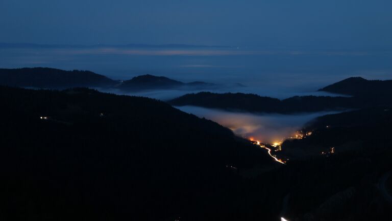 Dieses Bild zeigt eine Webcam-Aufnahme vom Achertal, aufgenommen am Dienstag, den 16.12.2025 um 07:20 Uhr. Die Temperatur betrug 9.4°C.