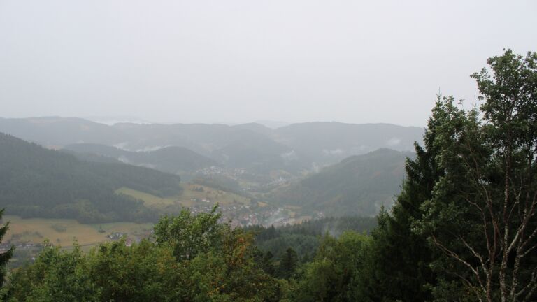 Dieses Bild zeigt eine Webcam-Aufnahme vom Achertal, aufgenommen am Freitag, den 21.08.2026 um 14:10 Uhr. Die Temperatur betrug 12.2°C.