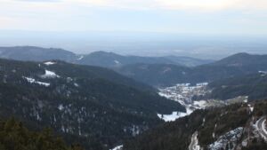 Dieses Bild zeigt eine Webcam-Aufnahme vom Achertal, aufgenommen am Dienstag, den 13.01.2026 um 16:40 Uhr. Die Temperatur betrug 6.8°C.