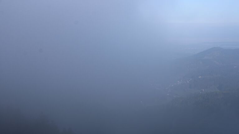 Dieses Bild zeigt eine Webcam-Aufnahme vom Achertal, aufgenommen am Mittwoch, den 15.04.2026 um 08:10 Uhr. Die Temperatur betrug 3.2°C.