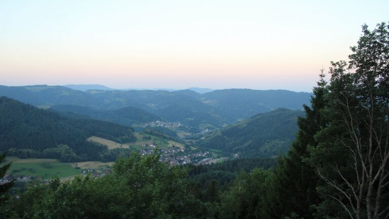 Dieses Bild zeigt eine Webcam-Aufnahme vom Achertal, aufgenommen am Mittwoch, den 24.06.2026 um 05:40 Uhr. Die Temperatur betrug 24.2°C.