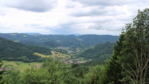 Dieses Bild zeigt eine Webcam-Aufnahme vom Achertal, aufgenommen am Mittwoch, den 10.06.2026 um 14:20 Uhr. Die Temperatur betrug 13.1°C.