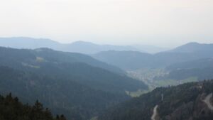 Dieses Bild zeigt eine Webcam-Aufnahme vom Achertal, aufgenommen am Samstag, den 21.03.2026 um 16:10 Uhr. Die Temperatur betrug 6.1°C.