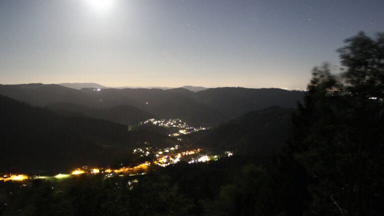 Dieses Bild zeigt eine Webcam-Aufnahme vom Achertal, aufgenommen am Montag, den 21.09.2026 um 23:30 Uhr. Die Temperatur betrug 11.3°C.