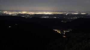 Dieses Bild zeigt eine Webcam-Aufnahme vom Achertal, aufgenommen am Sonntag, den 05.04.2026 um 02:30 Uhr. Die Temperatur betrug 9.6°C.