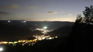 Dieses Bild zeigt eine Webcam-Aufnahme vom Achertal, aufgenommen am Donnerstag, den 29.10.2026 um 18:40 Uhr. Die Temperatur betrug 7.1°C.