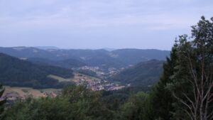 Dieses Bild zeigt eine Webcam-Aufnahme vom Achertal, aufgenommen am Montag, den 03.08.2026 um 05:40 Uhr. Die Temperatur betrug 25.5°C.