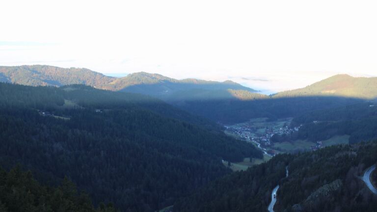 Dieses Bild zeigt eine Webcam-Aufnahme vom Achertal, aufgenommen am Mittwoch, den 25.02.2026 um 07:50 Uhr. Die Temperatur betrug 8.2°C.