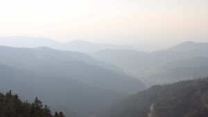 Dieses Bild zeigt eine Webcam-Aufnahme vom Achertal, aufgenommen am Mittwoch, den 18.03.2026 um 17:10 Uhr. Die Temperatur betrug 4.9°C.