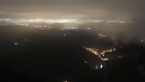 Dieses Bild zeigt eine Webcam-Aufnahme vom Achertal, aufgenommen am Freitag, den 28.11.2025 um 18:10 Uhr. Die Temperatur betrug 3°C.