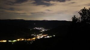 Dieses Bild zeigt eine Webcam-Aufnahme vom Achertal, aufgenommen am Samstag, den 12.09.2026 um 23:30 Uhr. Die Temperatur betrug 16.9°C.