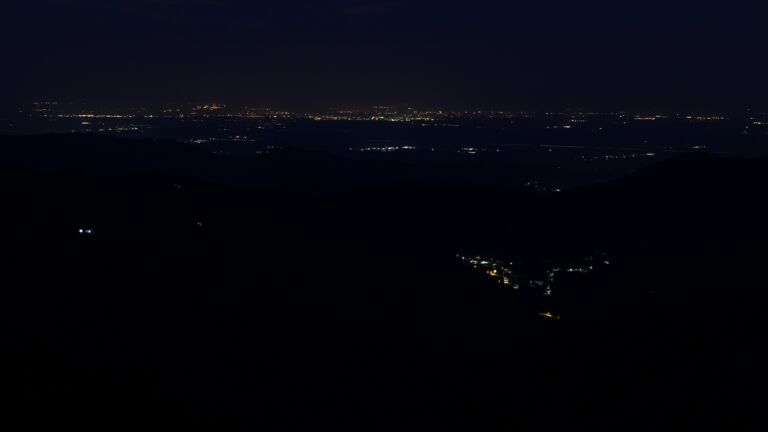 Dieses Bild zeigt eine Webcam-Aufnahme vom Achertal, aufgenommen am Samstag, den 21.03.2026 um 05:30 Uhr. Die Temperatur betrug 4.6°C.