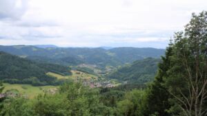 Dieses Bild zeigt eine Webcam-Aufnahme vom Achertal, aufgenommen am Mittwoch, den 10.06.2026 um 13:50 Uhr. Die Temperatur betrug 13.6°C.
