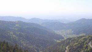 Dieses Bild zeigt eine Webcam-Aufnahme vom Achertal, aufgenommen am Mittwoch, den 29.04.2026 um 17:30 Uhr. Die Temperatur betrug 12.4°C.