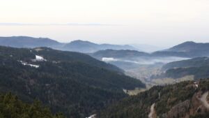 Dieses Bild zeigt eine Webcam-Aufnahme vom Achertal, aufgenommen am Samstag, den 17.01.2026 um 14:50 Uhr. Die Temperatur betrug 6.9°C.