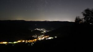 Dieses Bild zeigt eine Webcam-Aufnahme vom Achertal, aufgenommen am Montag, den 14.09.2026 um 23:00 Uhr. Die Temperatur betrug 18.4°C.